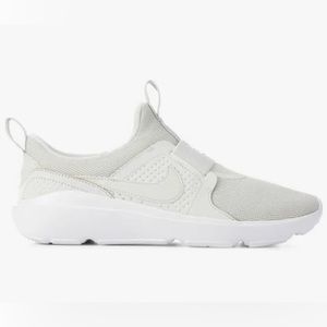 ⭐️ NIKE womens AD comfort slip on running tennis shoes size 7.5 sneakers 7 1/2